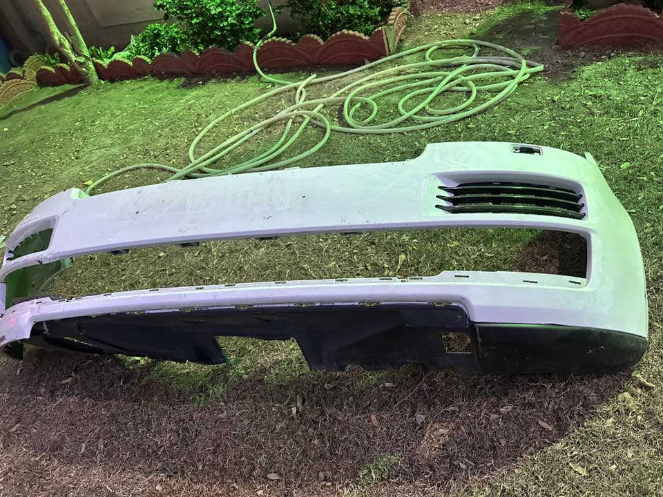 السلام وعليكم قطع رانج روڤر فووگ 2018 للبيع قيم واخذ المكان بغداد ***********
