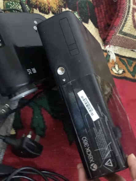 اكس بوكس 360 للبيع شهرين مستخدم مع ثلاث جوستكات  يوجد معه  دات شو     السعر145   المكان ديالى خان بني سعد يوجد توصيل. رقمي ***********
