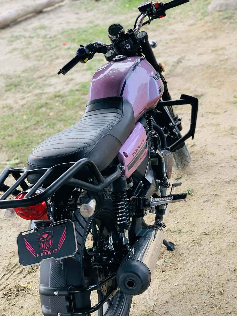 دايوان لايتي موديل 25 كفاله عامه بحاله الوكاله ماشيه 5 الالف
أوراق كامله الدراجه مفعوله محرك 200  السعر 1600مكان الحمزه الغربي الخميسيه الاستفسار ***********////***********
