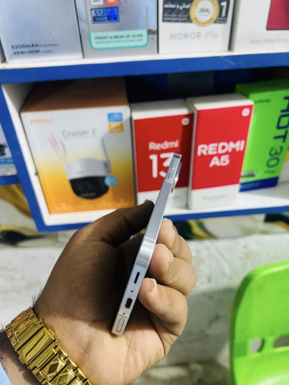 سلام عليكم للبيع او للمراوس
سامسونج A56 
مستخدم 20 يوم فقط
ذاكره 256 عشوائيه 12 
نضافه 100‎%‎ 
سعر 440 وبي مجال 
عنوان حله دبله للتصال ***********
