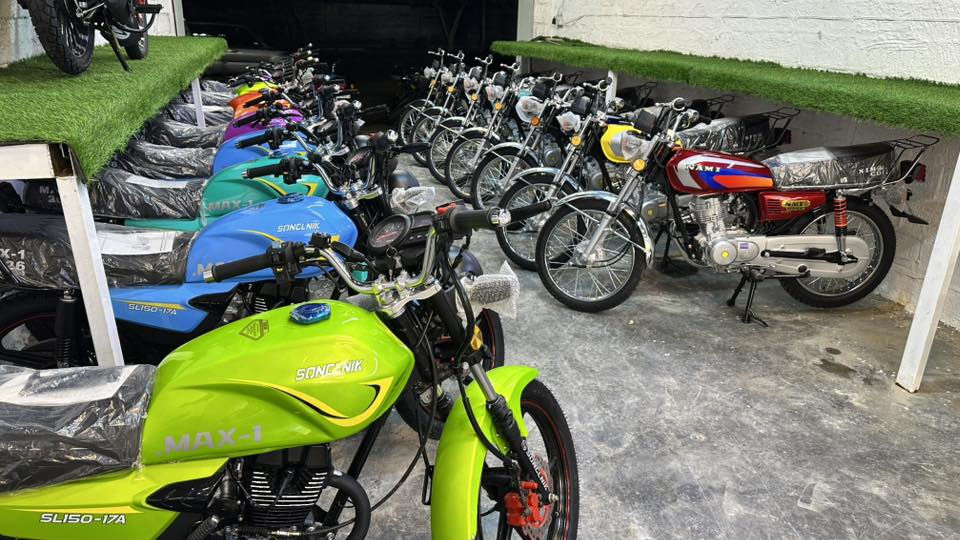 البيع بالنقد والتقسيط اسعار جملة جوة السوك 
اوراق كاملة بس كمرك ما مدفوع تجي 4 اوراق 
العنوان بغداد البنوك مقابل نادي النفط 
يوجد توصيل داخل بغداد وجميع المحافظات 
***********
