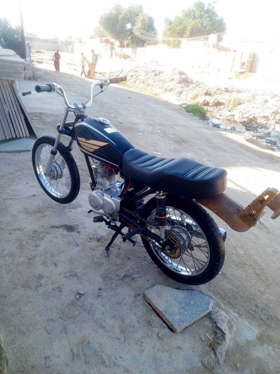 سلام عليكم شباب دراجه لبيع وراق اصولي تعمير 25ولشاصي 15لسعر خاص هاثا رقمي ***********
