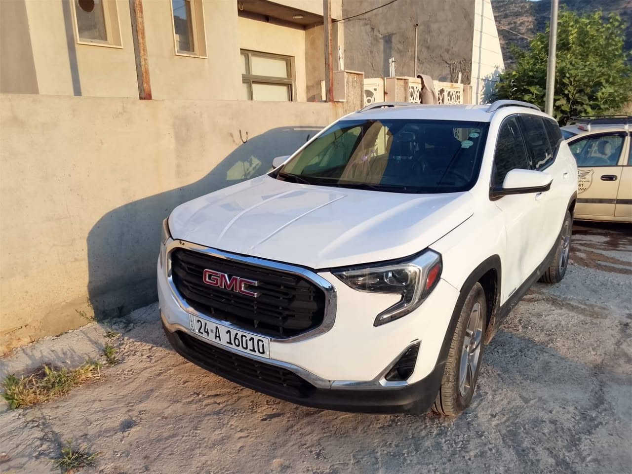 السلام عليكم 
للبيع GMC 
موديل 2019
رقم سنويا جديد تحويل ب شرط 
صبخ 4 قطع 
مكان دهوك 
رقم موبايل *********** دهوك, العراق
