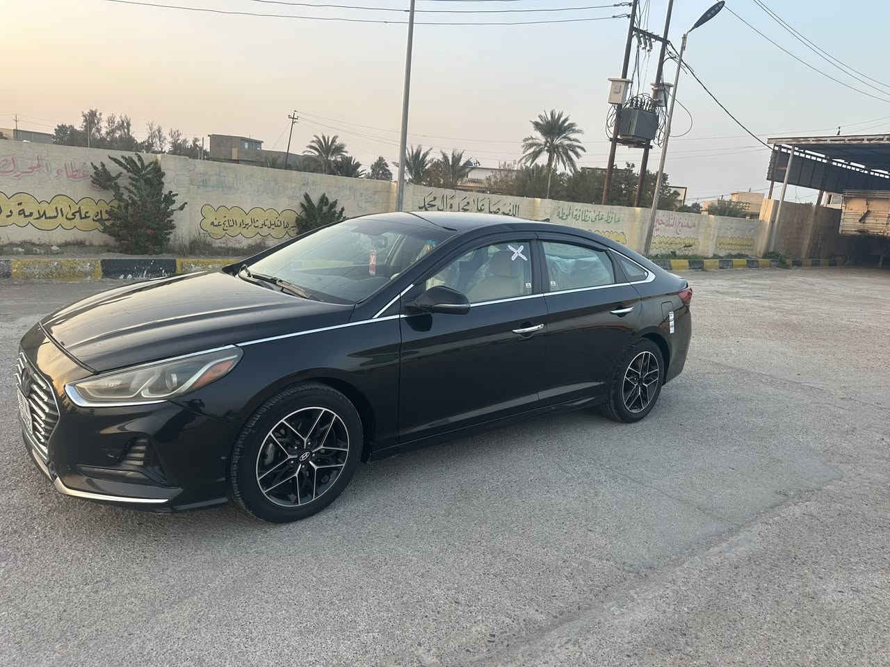 ‏سلام عليكم سوناتا موديل 19 وارده أمريكي ضرر جامرلغ وباب السيارة جاهزة من كل شيء مكينة صدر ضخم تاير سنوية هزة أرقام كله جديد السعر 107 مكان السيارة ديالى رقم السيارة ديالى ملاحظة يعني السيارة بيها أربع قطع صبغ(***********
