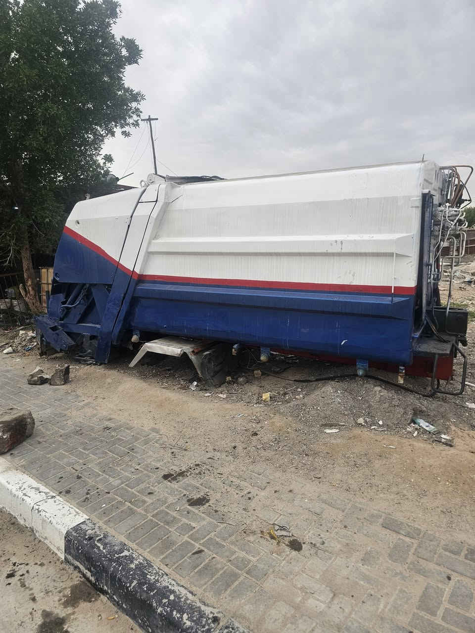 سلام عليكم كبسه لبيع 8ونص جاهزه العمل جاهزه حويات بلادي***********مكاني البصره
