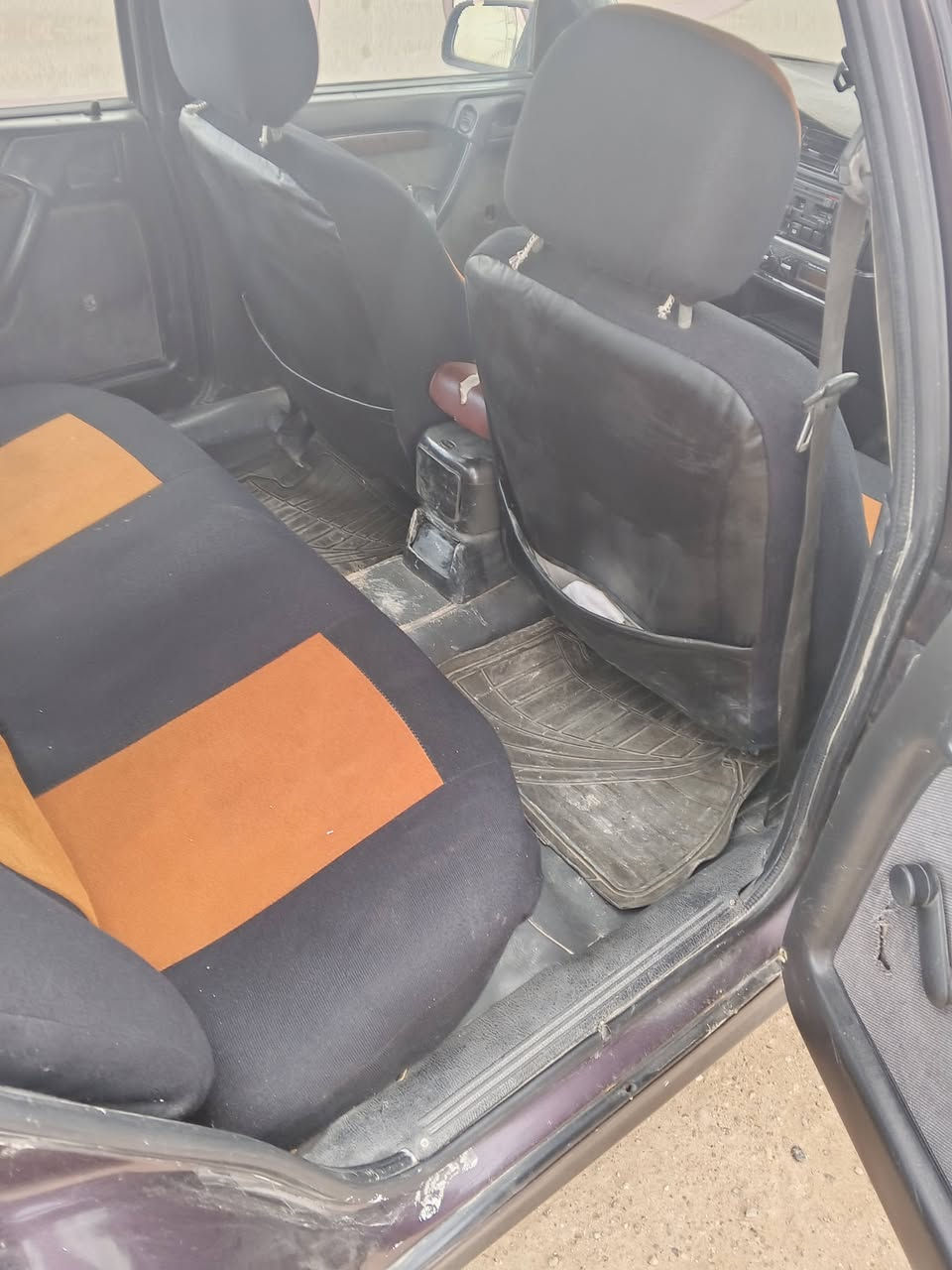 فكتره لبيع 92 سياره جديده كلش حلو محرك 2000 مرغوب خويس مابيها سعر 30 مجال بسيط تواصل ***********
