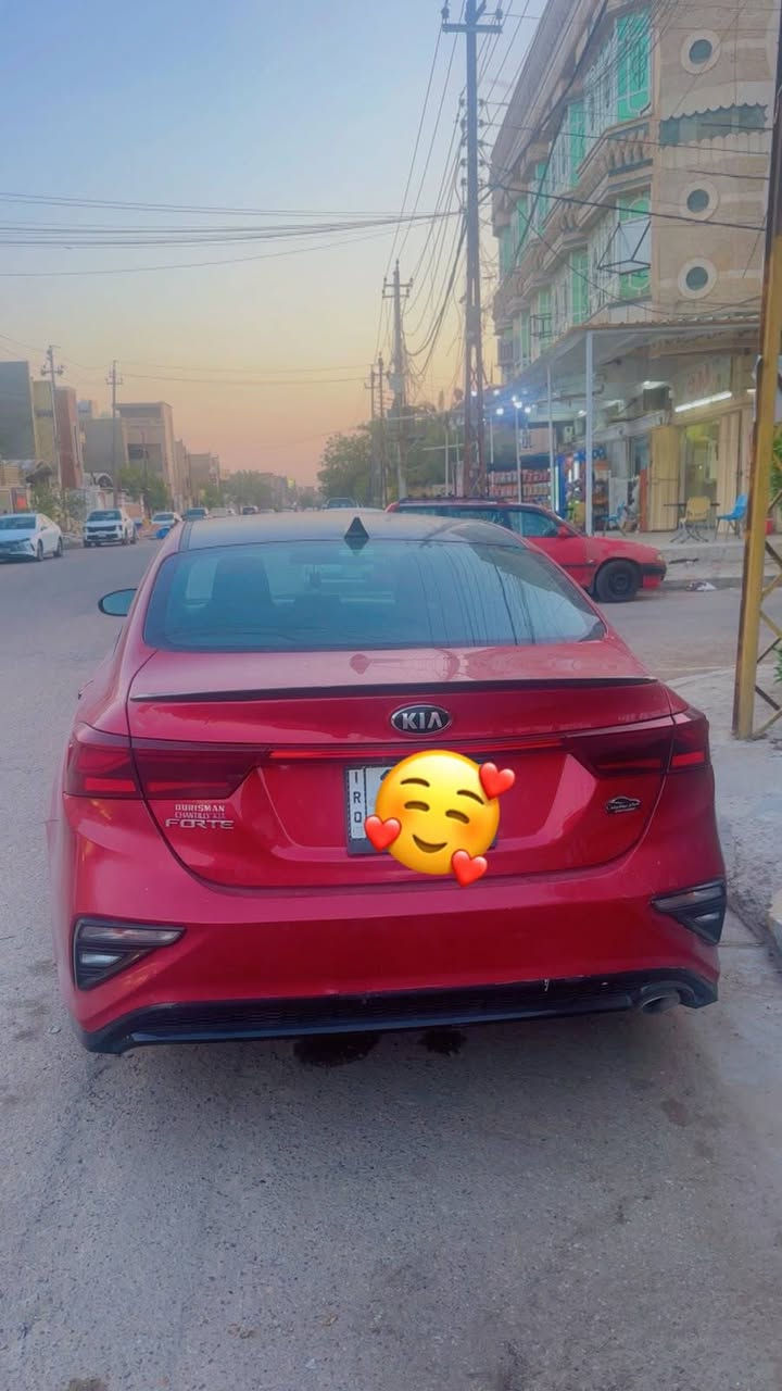 السلام عليكم
فورتي موديل 2020 للبيع 
سعر السياره 120$
السياره وارد امريكي مكينه 2000 دوش 
تحديد مسار سياقه ذاتيه  
توقف ذاتي 
السياره حلوه ونظيفه ماشيه 68 الف ميل 
لسياره بيها من امريكا باب وجاملغ. جهه السايق  وبلعراق صار بيها باب وجاملغ جهه الصدر وجاملغ طخه خفيفه لخلفي  وصور الحادث موجوده 
مبدل بيها كازكيت 

مكانها بغداد جكوك شارع 20 
للاستفسار ***********
