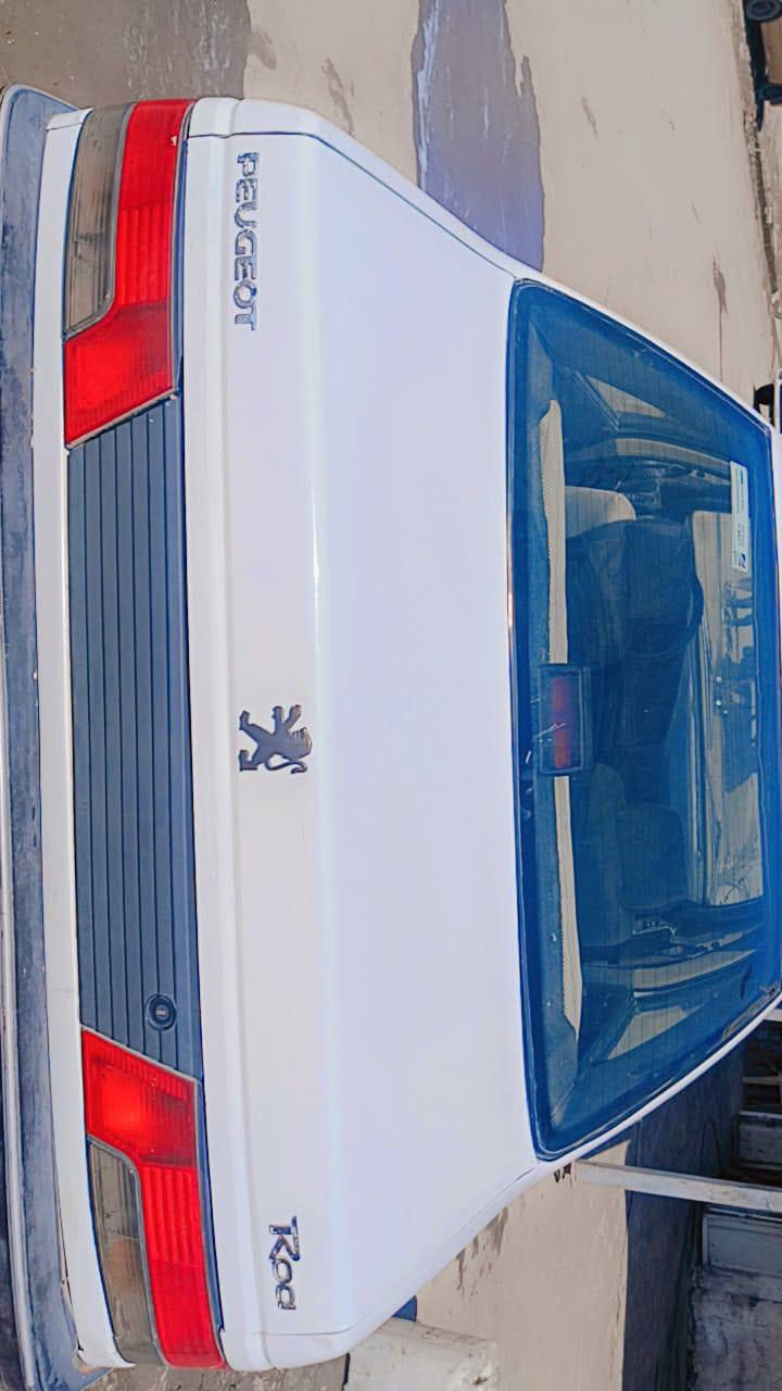 السلام عليكم بيجو روى موديل 2009 السياره كفاله عامه ماكينه جديده كير جديد تخم تاير  تبريد شغال صدر جديد ك سياره جاهزه سعره 37
رقم الاتصال‏***********
