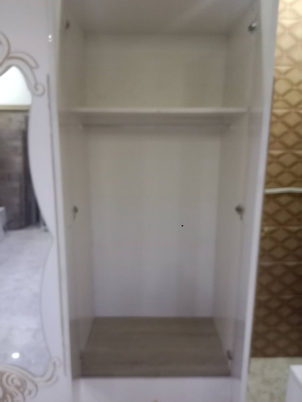 غرفه نوم 5 قطع للبيع مع شد ونقل ودوشك للتواصل ***********
