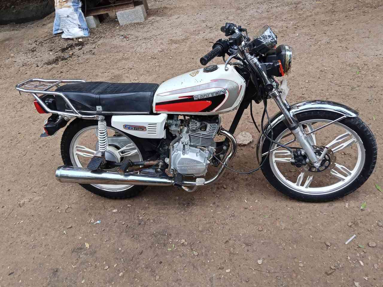 سلام عليكم دراجة ايراني للبيع خمسة كير موديل 2020دراجة مكينة لا تنقيص ولا تبخير كهربائيات كلهة شغالة اي نقص ما بيهة شلعة معدل مكاني بغداد نهاية سبع قصور بلوسمة رقم لواتساب ***********/***********.           وتساب وتصال.  سعر دراجة 425وبيهة مجال لشراي
