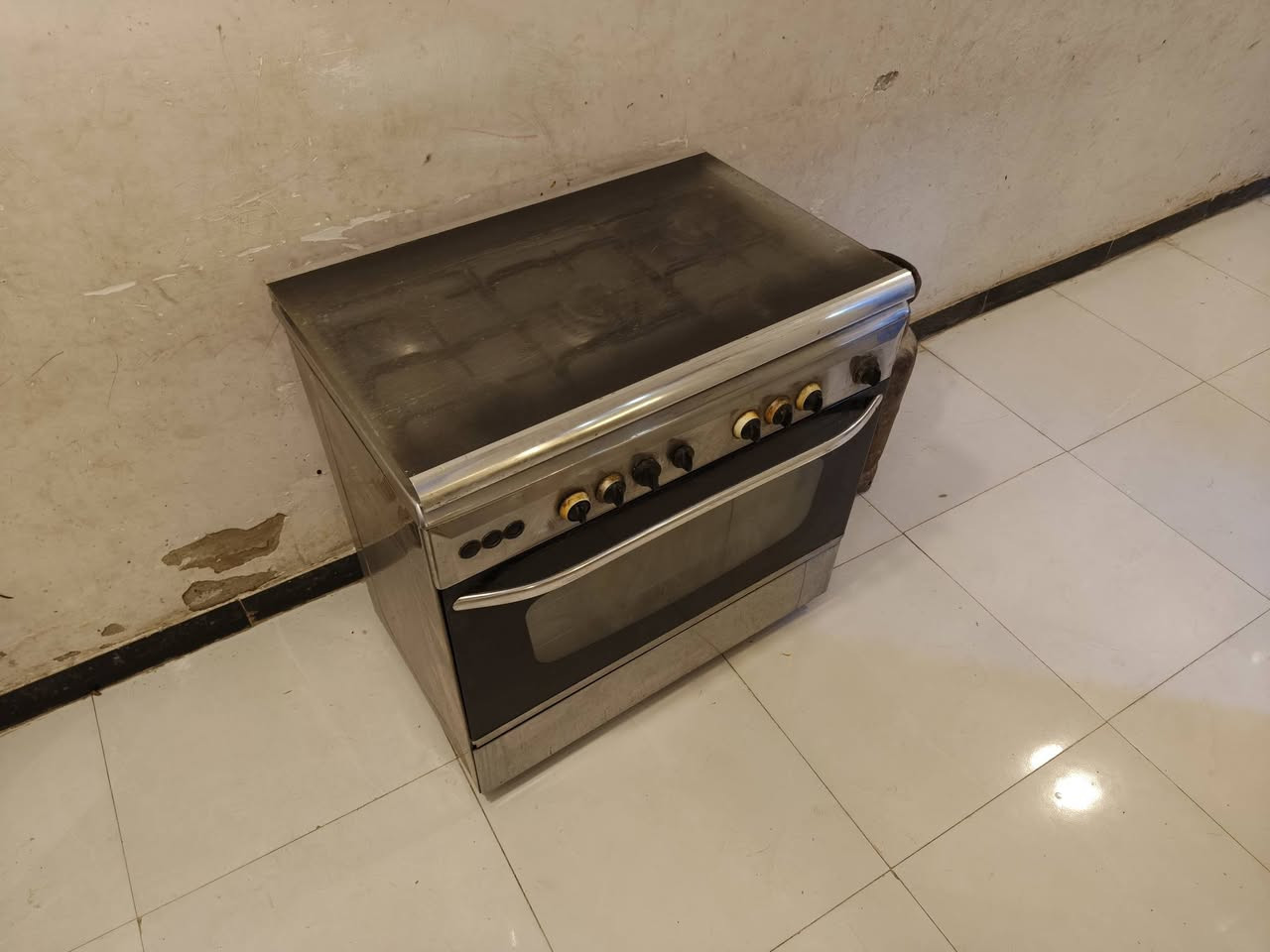 سلام عليكم
طباخ مستخدم نضيف خمس عيون 
سعره 100 الف تفاصيل 
تصال على هاذه رقم ‏‪***********‬‏
