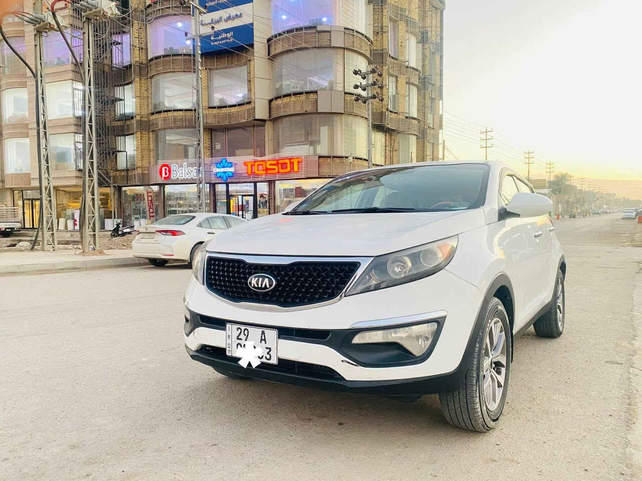 كيا سبورتج ٢٠١٦ أمريكي
مكانها كوت مركز
رقم واسط مشروع وطني
تحويل مباشر
ماشيه ١١٢ 
سعرها ١٣٥ بيها مجال
***********
***********
