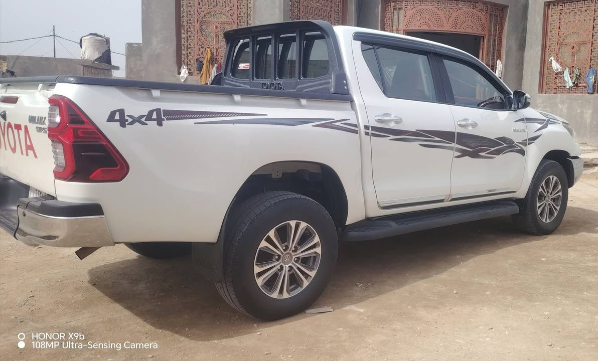 سلام علیکم بيكم فرويل سعودي 22لون صدفي اوتماتيك فول مواصفات بصمه تبريد كشنات  تحكم ستيرن 4تواير بجيس رقم حله عنوان سماوه سعر علا ***********
