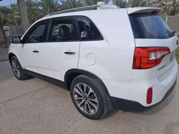 السلام عليكم
سورنتو خليجي 2015 كوتي بصمه فور ويل فول 

مكفول ماشيه ١٧٨ سونار في المنشور مكينه ٦ مامفتوح بلاد

رقم مثنى بسمنه سعر ١٩٠ وبي مجال بسيط 

***********
