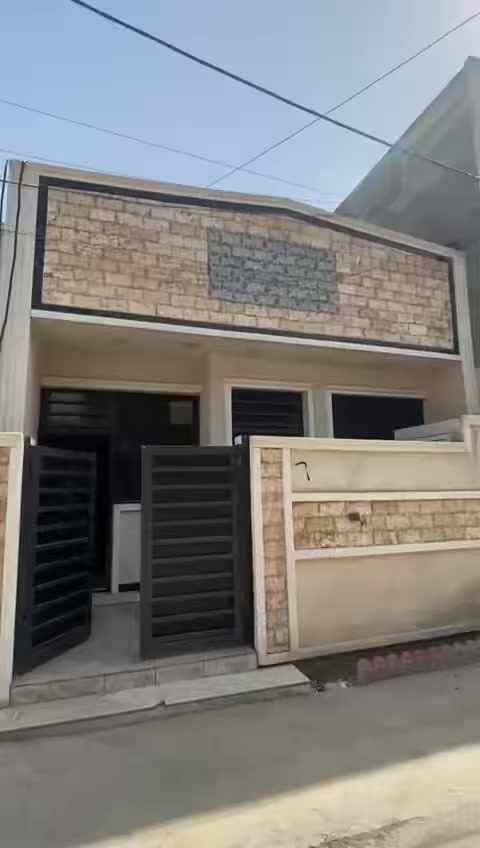 السلام عليكم بيت للبيع 100 متر الواجها 6وربع ونزال 16يحتوي عله مطبخ و ستقبال وصاله وغرفه نوم صحيات عدد2 وبيتونه جبيره البيت طابق واحد بناء 2022 البيت نضيف العنوان الدوره البعيثه شارع صيدلية بسمة الحيات شواطئ دجله اي استفسار عله هذه الرقم ابو علي (*********** (***********
