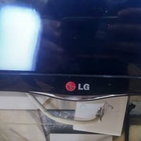 LG • ٤٢بوصة • محتاجة تصليح