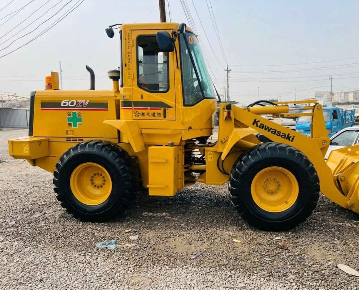 كوسكي للبيع
كوسكي للبيع موديل ٢٠١١ رقم بغداد تحويل مباشر نضافته ٩٠/١٠٠ حجم ٦٠ محرك انجكتر شفل بالجيس واحله من صور ممشتغله هواي مكانه بغداد جسر دياله جديد *********** خوان ابد ممتوجد بالفيس يعني لادز رساله بالفيس وشراي يتصل
