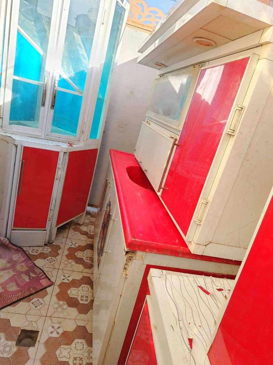 كاونتر ٦ قطع نضيف تسكام سعره ٢٩٠ الشراي يتفضل خاص او الاتصال *********** بي واتساب مكاني نجف النجف, العراق
