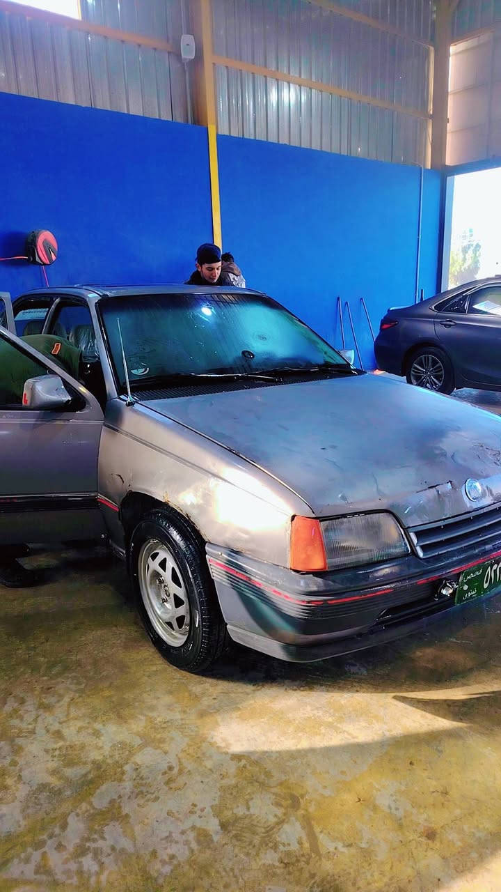 السلام عليكم ورحمة الله وبركاته اوبل كاديت موديل 1991 تايرات تخم جديد صدر جديد مسجل شاشه سماعات تخم ومضخم صوت دمام بلصندوك دوشمه كدام عينك الكهربائيات كلها شغاله مابيها نقص صبغ شرط مابيها قطره ضربه مابيها المحرك بي صرف ابيعك كايم هوا المحرك شغال وصافي نكره بس ابيعك كايم كيرها ذهب شرط تنته شغاله شرط التحويل رقمها فحص نينوى الشرعي موجود وعندي رقمو ويحول مكان السياره بيجي عندك مراوس اراوس بيع ابيعك للاتصال ***********
