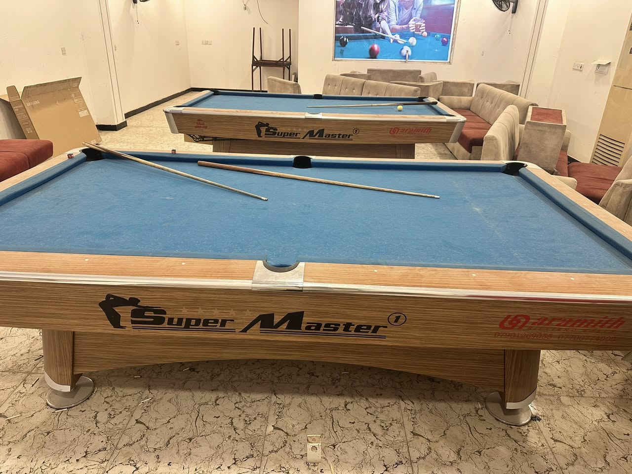 لل بيع السعر 20 ورقه الميوزه مستخدمات شي قليل مشدودات  بس مره وحده ‭0771 549 3061‬
