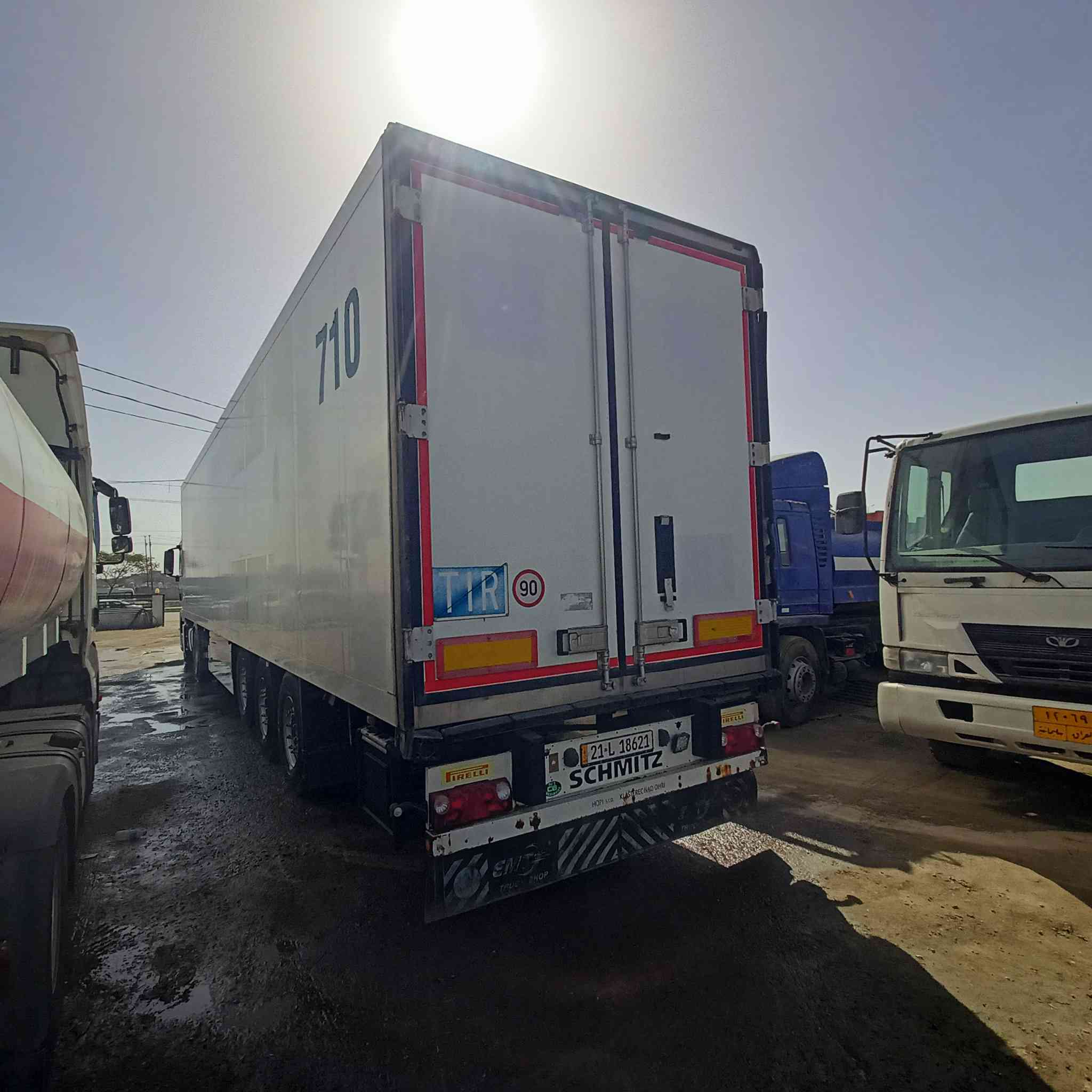 مان تيكه حجم 460 كير اوتماتيك هاف ثلاجه سبلت خزن دبل منامي دبل تانكي براد شمتز جهاز كليار مربوط كامل سياره جاهزه بدون نقص شرط كير محرك شاصي مكفول تخم تاير جديد رقم وسنويه وهزه جديد
براد موديل 2012
مان موديل2017
سعر 460$
عنوان كركوك طريق المطار مقابل جسر حزيران 
معرض المتوكل 
***********
***********
***********
