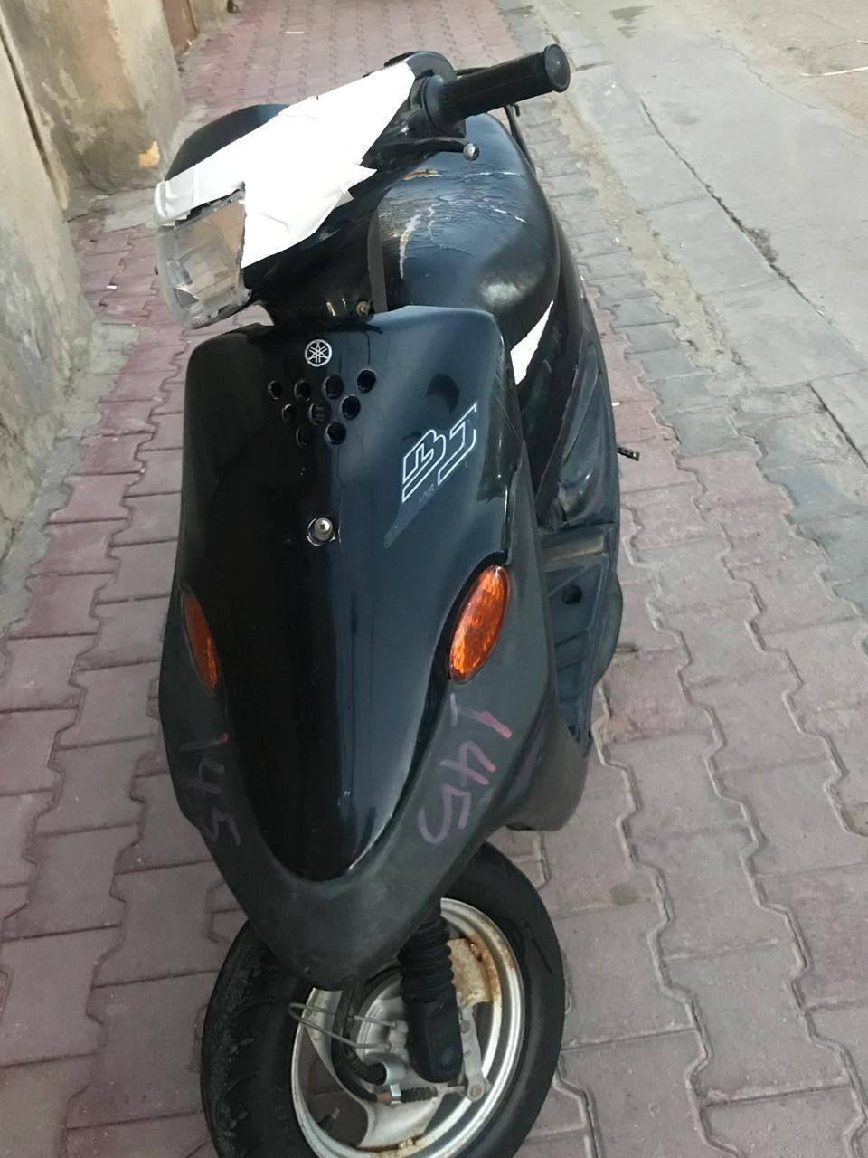 سلام عليكم
دراجه للبيع 

نوع بيجي تسعه زروف اللون لأسود 

الدراجه مكفوله كفاله عامه من كلشي من سلف وهندر وهورن وأشارات كله شغال 

الدراجه كله ختم واحد وبعده على وضع الشركه 

اي نقص ما بيهه الدراجه نكره سلف 

سعر الدراجه 450 وبيه مجال 

(مستعجل على بيعته)

لاتصال على هذا الرقم
 
(***********)
