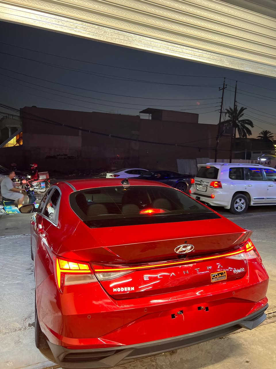 السلام عليكم  النترا 2023 فول للبيع بدون حادث بدون ايرباك كلين
النترا هايبرد 2023 وارد امريكي لون احمر(ماروني)

اعلى فئة بالمواصفات limited plus (modren) رقم بغداد الجديد

ماشية 28 الف ميل 

ضربتها فقط دعامية خلفية وتبدلت نفس اللون بلادية مابيها اي قطعة صبغ فقط نصف الدوسة هنا بالعراق صارت بيها طخة بسيطة

مكينة 1600 هايبرد

كير dct كلج رياضي

لدات داخلية 64 لون متغير

لد انادة تحت المقاعد

تبريد منفصل 

مقاعد كهربائية 
 
تبريد تدفئه كشنات 

رادارت امامية خلفية جانبية + نضام منع تصادم

كروز سرعة+ مثبت مسار

انارة زينون بلادية 3 لدات

شاشة كبيرة كاملة apple car play /androed auto 

نضام صوت محيطي Bose

ذاكرة خزن ميموري وداخل مميز

فتحة سقف(بانوراما)

ويل كب 17 /تايرات جدد مال امريكا بعدهن صدرها بلادي وقطعها كلهة بلادية

السيارة جديدة مناقصها اي شي دخول جديد بحالة الوكالة مصارلها ٤ اشهر دخلت للعراق 🔥♥️

مكاني بغداد الدورة 

سعرها ب183ورقة 

 

***********
