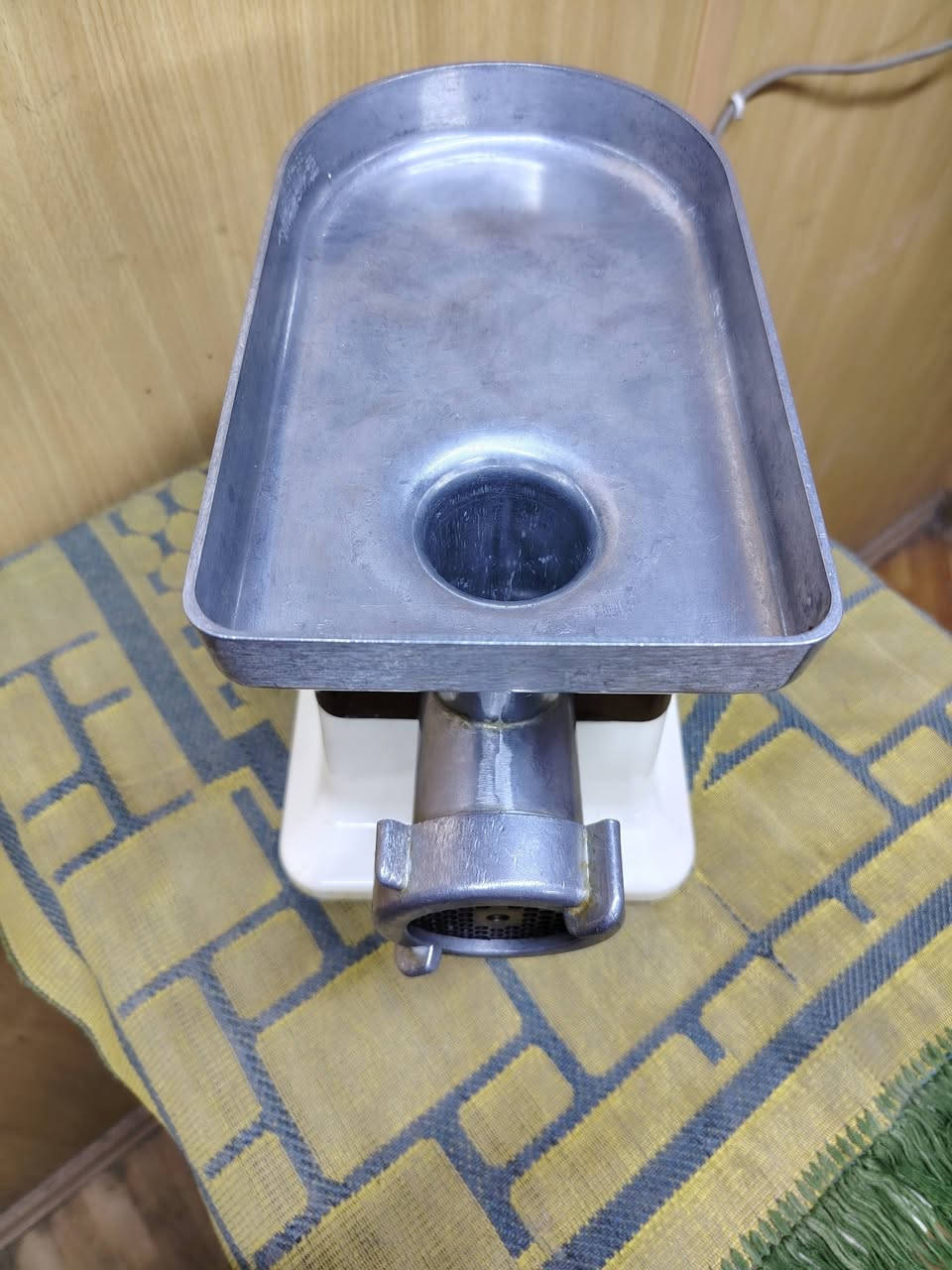 السلام عليكم عندي ماكينة ثرم لحم توشيبا ياباني نظيفة كلش للبيع بسعر ١٠٠ الف مكاني السيدية للاتصال ***********
