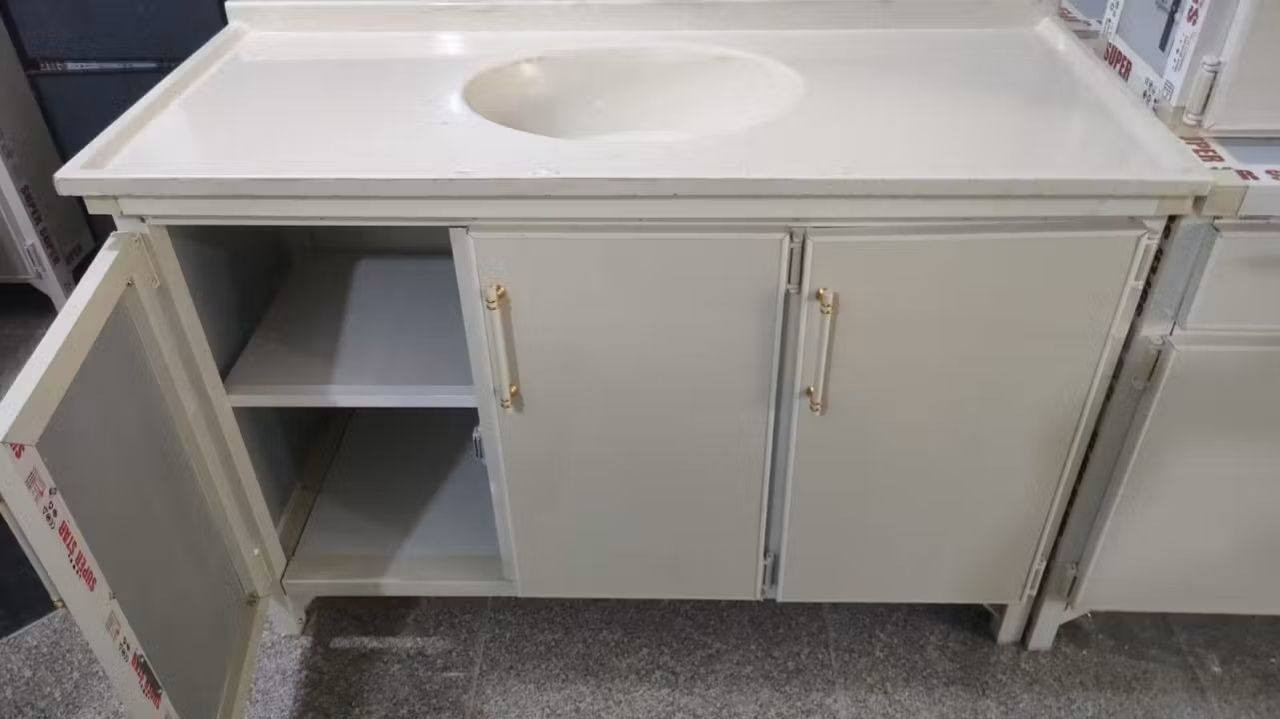 كاونتر جديد مترين ارضي مترين معلق وسنك متر و ٣٠ السنك مرمر 
العنوان  الاسكان  الصناعي نهايه النزله الثالثه واكو توصيل 
***********
