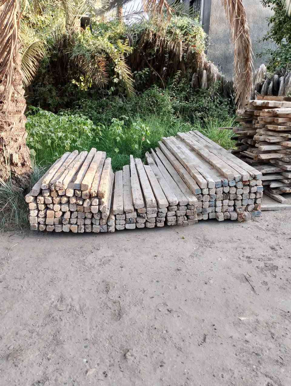 السلام عليكم قالب خشب للبيع العنوان بابل مسيب ***********
