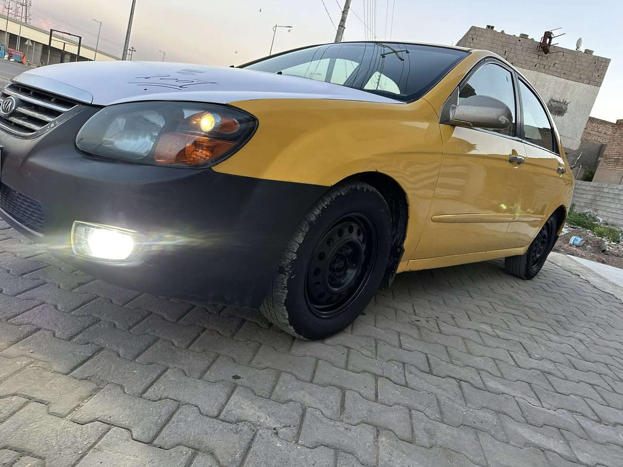 للبييييييييع كيا سبكترا 2007 مصفره هيئه وغرامات بأسمي تحويل ثاني يوم رقم بغداد مشروع وطني  حادث امريكا جاملغ خلفي وباب خلفي السياره جاهزه على اخر حبايه ترايه يخبل ناعمه حيييل السياره مسويله ادامه كامله دينار متصرف عليه

نقصه فقط تبريد بس غاز انشاء الله 

السعرررر قفل من الاخير 69 ورقه قفل قفل الشراي يتصل 

واني حاضر *********** 

مكاني ديالى بعقوبة
