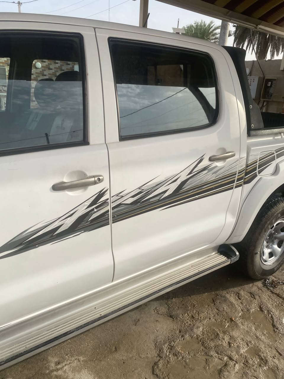 سيارة هايلوكس 2015
215$
***********
