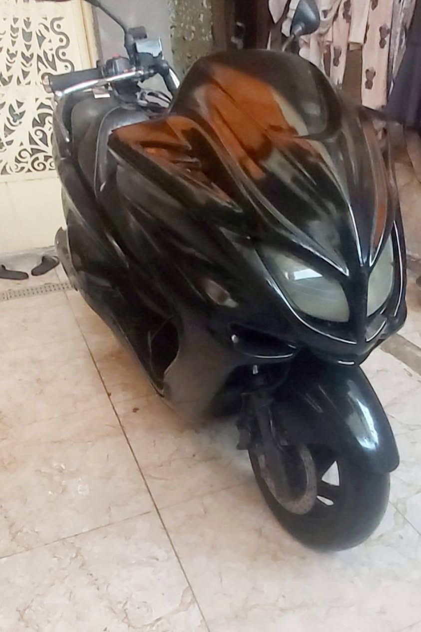 سلام عليكم ماجستا دبل رون بومه موديل 2008دراجه اوراق كامله كامله الدراجه محرك 250CC
دراجه تجفيت جديد بعده عل سحك الدراجه ابيع و اراوس بكير اراوس بيراني 4كير او سيفان او سونك اي او اوتوماتيك هم اراوس  اراوس ابيع السعر 500وبيه مجال للتواصل ***********واتساب فقط. العنوان بغداد الاعظميه
