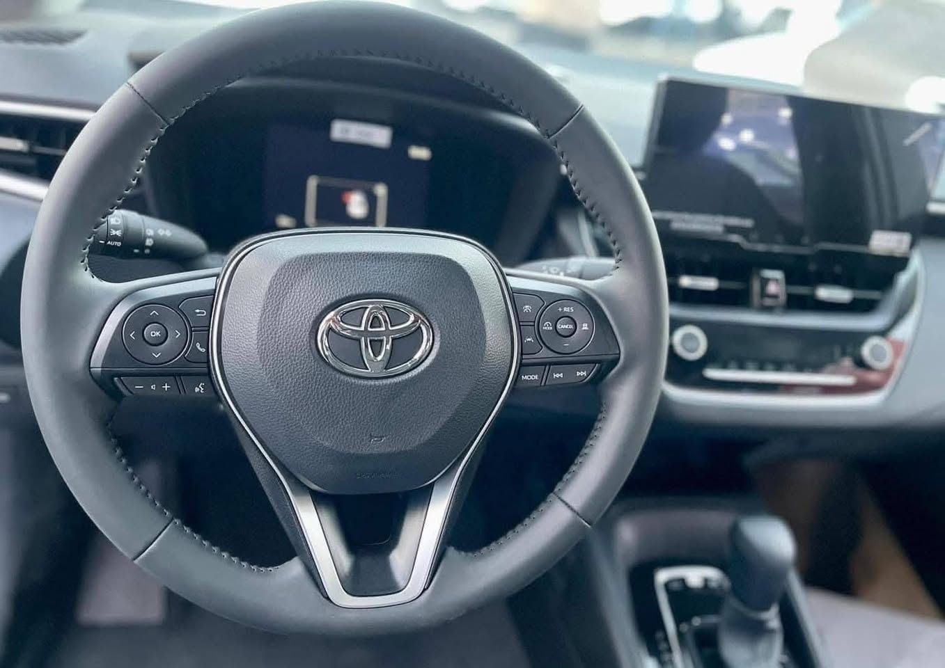 كورولا موديل 25 هايبرد ماشيه الفين مكفوله كامل فول مواصفات 
رقمها بغداد السعر 150
 ‏ ***********
