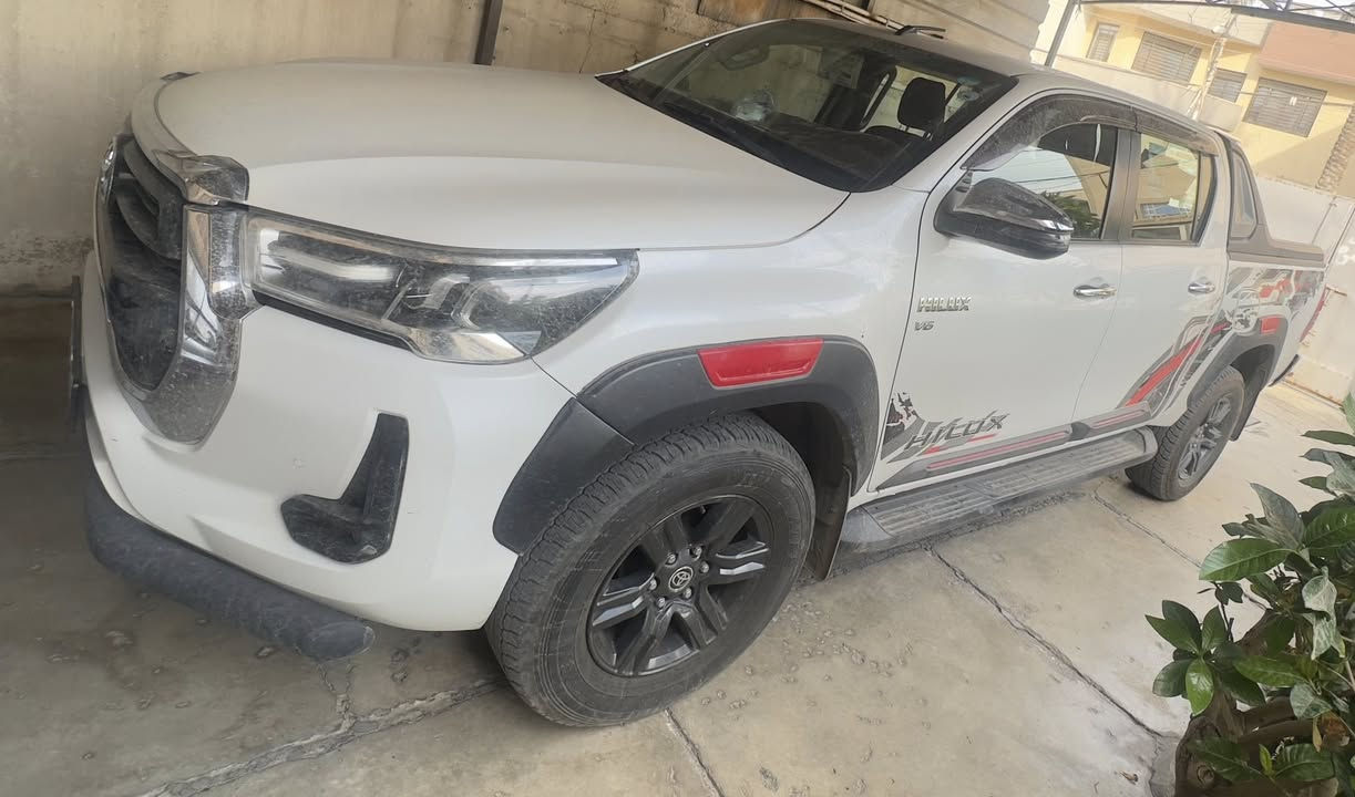 تويوتا هايلوكس V6
رقم اربيل ماشيه 65 الف
دفع رباعي، كامرة خلفية، حساسات امامية خلفية
محرك 4000Cc
السيارة كلين تايتل مابيها ضربة 
السعر 350 ورقة وبيها مجال بسيط
السيارة مكانها بغداد وبأسم جيرانا
للتواصل ***********
اتصال او واتساب
