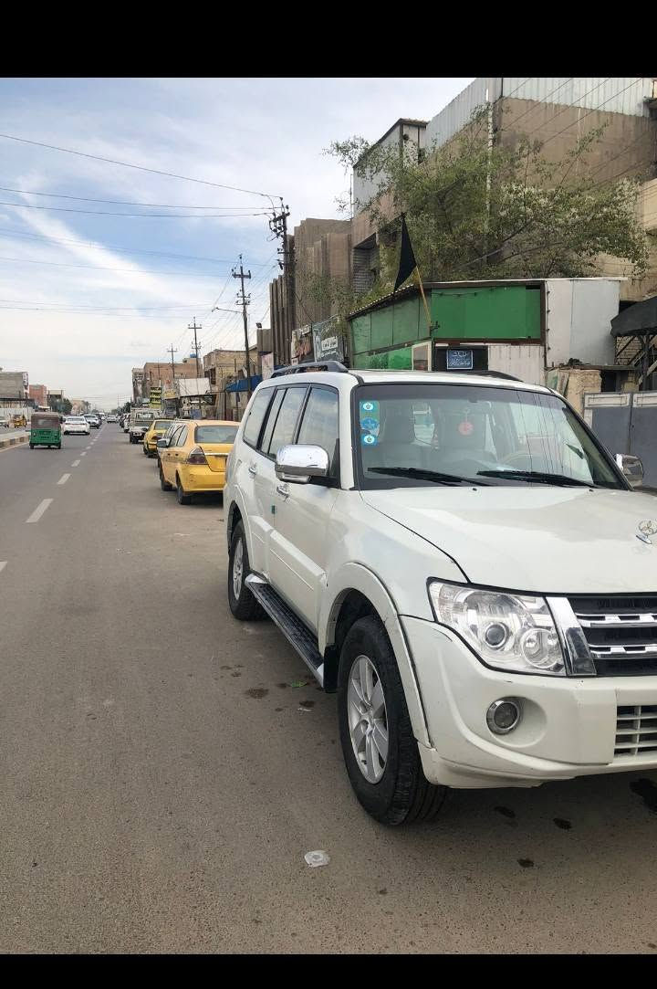 السلام عليكم باجيرو موديل 2008 ام دمام للبيع مصبوغه حزام تبريد شغال  تايرات تخم جديد مرايات شفط كشنات كهربائيه ما عليه أي غرامه سياره بسمي تحويل ثاني يوم بيع او مراوس مكاني بغداد  اتصل وبيك خير وتددلل 
***********
