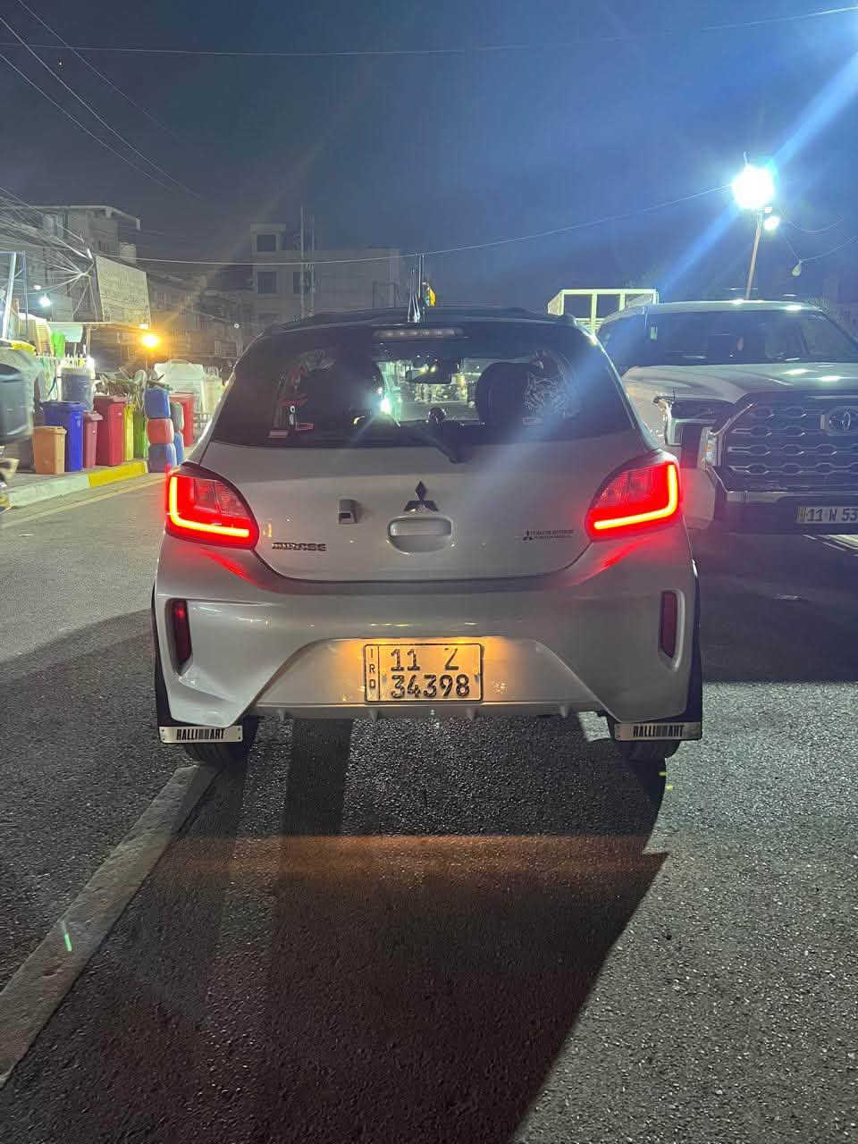 ﷽
للبيع فقط…
مسيوبيشي ميراج رالي  
الموديل : 2023
الون : ابيض 
العداد : اربع الاف ميل فقط يعني بعدها زيرو  

الضرر : جاملغ امامي ايمن وباب الصدر ولبنيد تم تبديلهن وصبغهن يعني السياره بيها ثلث قطع صبغ ايرباك ستيرن وبرده فاتحات فقط  …
صور الحادث مرفقه بلمنشور 

المواصفات :-
1- شاشه كبيره 
2- كامرا دواره 
3- رادار امامي 
4- تحديد مسار 
5- تحكم ستيرن 
6- ثلاث انضمه للقياده 
السياره تو كلر قماره سوده ووشومات ع الصفاح 
رقم بغداد انكليزي 
السعر 85 ورقه وبيها مجال 
للستفسار اكثر يرجا الاتصال بلرقم 
***********
***********
