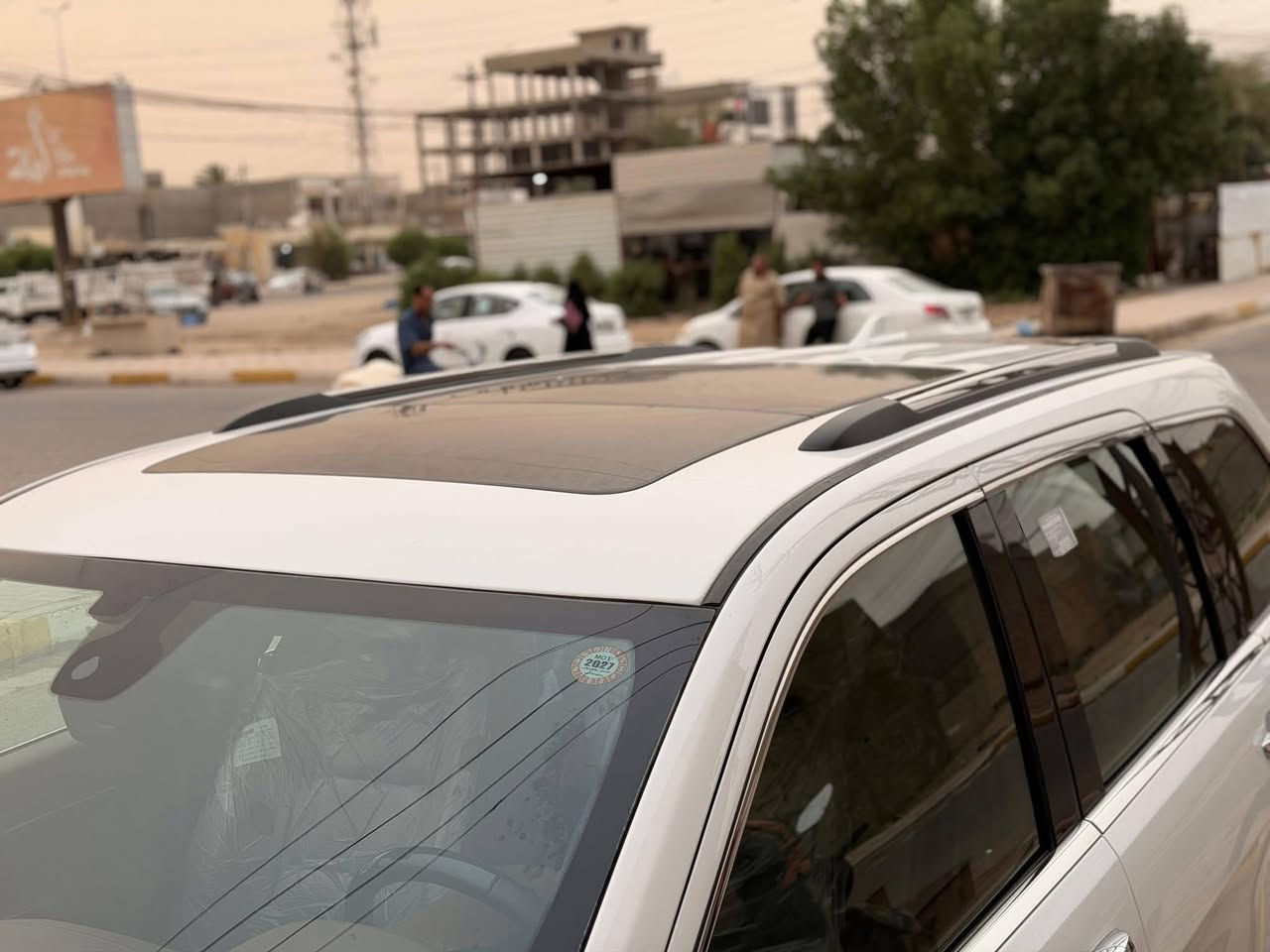 🛑 إعلان بيع سيارة: جيب كراند شيروكي (أوفرلاند) 🛑
​النوع: جيب كراند شيروكي - فئة Overland (أعلى مواصفات)
الموديل: 2021
العداد:( 37000كم) يعني زيرو بعدها 
السياره  بحالة الوكالة ( كفالة عامة)
​🌟 المواصفات الفول (Full Options):
​ سعة المحرك  6 سلندر 3.6L) قوي واقتصادي.
​الدفع: رباعي (4X4) مع أنظمة قيادة متعددة ايكو سبورت نورمال  للتضاريس.
​البانوراما: فتحة سقف بانوراما بالكامل.
​الكراسي: جلد طبيعي فاخر (أوفرلاند مميز) مع ميزة التدفئة والتبريد للكراسي الأمامية والخلفية + خزن وضعيات الجلوس.
​الشاشات: شاشة عرض كبيرة تدعم Apple CarPlay و Android Auto + نظام صوتي فاخر (Alpine/McIntosh).
​الحماية والأمان: رادار أمامي وخلفي، تحديد مسار، كاميرا 360 درجة، حساسات بجميع الاتجاهات، ونظام الفرملة الذاتية عند الطوارئ.
​الاضاءة: تفاعلية Full LED ذكية.
​الاضافات الأخرى: صندوق خلفي كهربائي (شفط)، تشغيل عن بعد، بصمة كير، وجامات عازلة للصوت والحرارة.
سياره جكات تصعد وتنزل  جنايه الاوفر لاند تعرف شنو مواصفاتها وبعد بيها  مواصفات 
​ سيارة كفالة عامة (مكفولةمن الدعامية للدعامية) من أي صبغ، شخط، أو تعديل. 
​الرقم سياره اربيل   جاهزة للتحويل سياره جديدة بمعنا الكلمه سياره فول لفول  ا جلخ مابيها سياره ماكو بنضافتها  سعر المطلوب بيها 340ورقه  مكان السياره الانبار رمادي ايي ستفسار تفظل خاص


**إذا كنت صاحب هذا الإعلان وتريد حذفه لأي سبب، رجاءا أرسل رسالة إلى الدعم الفني**