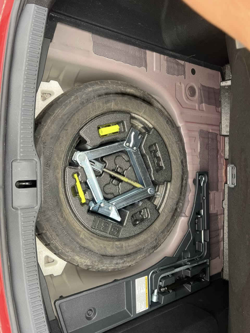 السلام عليكم كراون 2023 هايبرد للبيع او مراوس 

حسب القناعة 
رقم بغداد فول مواصفات 1/1 لمتد فوول السيارة 

المواصفات مذكورة في الصور اقوة مواصفات بلكراون 
ماشيه 49 الف مكينة 2500 / 4 سلندر السيارة اخت 

الكلين وبيه ضرر بسيط في الجاملغ الامامي ايرباك ما 

طاك برده فقط مال سايق بقية التفاصيل مذكورة في 

السونار كير ومحرك كفالة عامة  بقية التفاصيل اتصل 

على الرقم  / السعر 280 وبيه مجال  شي بسيط  

العنوان الانبار الرمادي / لاستفسار ***********
