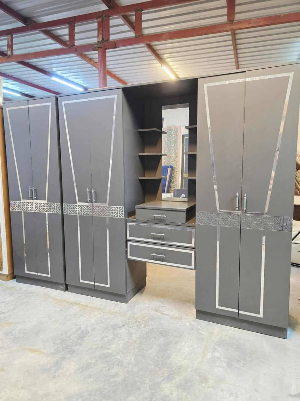 غرفة نوم مستعملة🇹🇷
موديل حديث 
اصدار /26
 نضافة95 ٪💯
عدد القطع / 6 
نضام / أبواب 💢 
ميز تواليت داخلي 
سعرها / 650 💸
شد ونقل داخل بغداد مجاني🚛
يوجود توصيل محافضات 🚛


**إذا كنت صاحب هذا الإعلان وتريد حذفه لأي سبب، رجاءا أرسل رسالة إلى الدعم الفني**