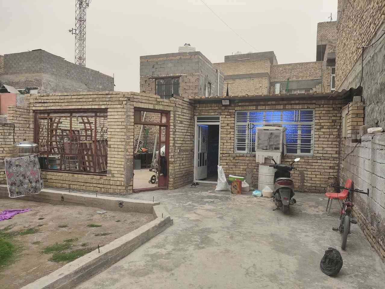السلام عليكم ورحمة الله وبركاتة 
بيت للبيع بحي السفير فرع ملعب الامجاد 250 م
تفاصيل داخل الفديو السعر 180


**إذا كنت صاحب هذا الإعلان وتريد حذفه لأي سبب، رجاءا أرسل رسالة إلى الدعم الفني**
