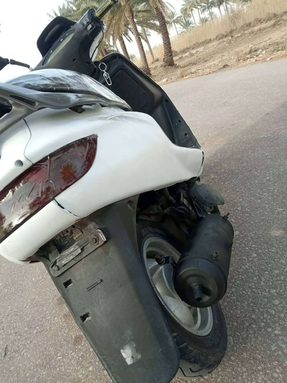 السلام عليكم دراجه للبيع الدراجه مكينتهه فول اتكلك اتكتك ناعمه حيل الدراجه لايت امامي لايت خلفي شغاله كامله مكمله السعر ب 340 او بيها مجال للشراي متوازي علا بيعته مكاني بابل قضاء القاسم ع *********** بي واتساب
