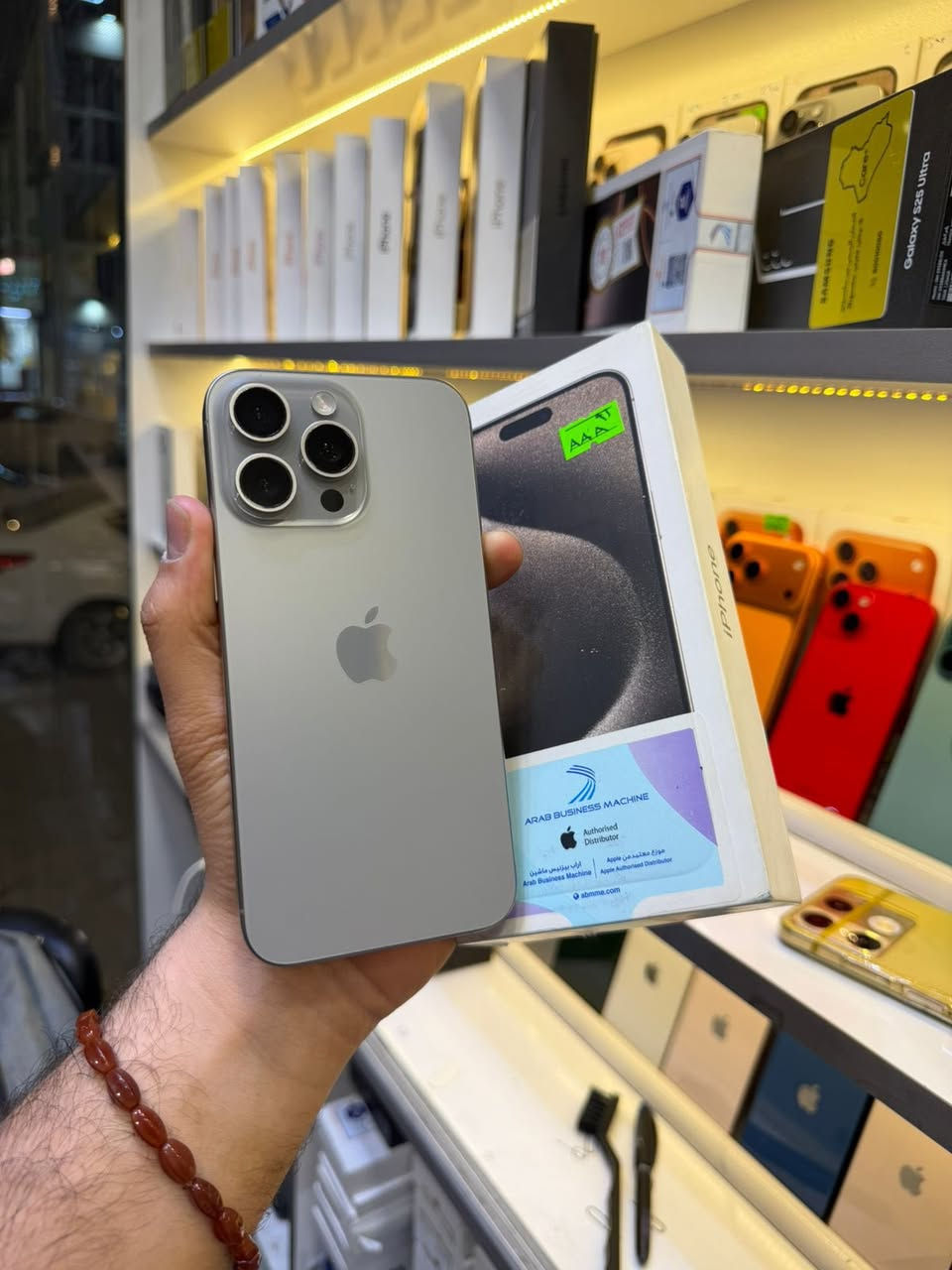 ايفون 15 برو ماكس عربي شرق اوسط 
بطارية 🔋 91‎%‎ ذاكرتة 256 
نظافتة 100‎%‎ مكفول بلادي 
للبيع او مراوس مكاني النجف 
***********
واتساب او اتصال مباشر 
شعندك جهازز للبيع او مراوس نشتري دزةة خاص او واتساب
