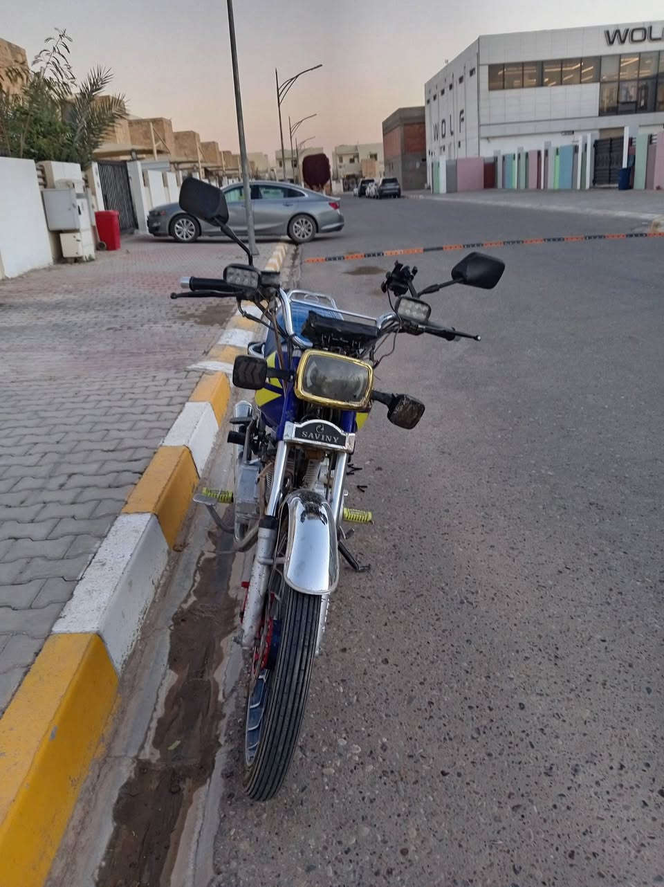 سيفان ٢٤ خمسة كير للبيع
محرك ما مفتوح والموطور مصور بدون غسل السعر خاص المو شراي لا يجي رقمي ***********
