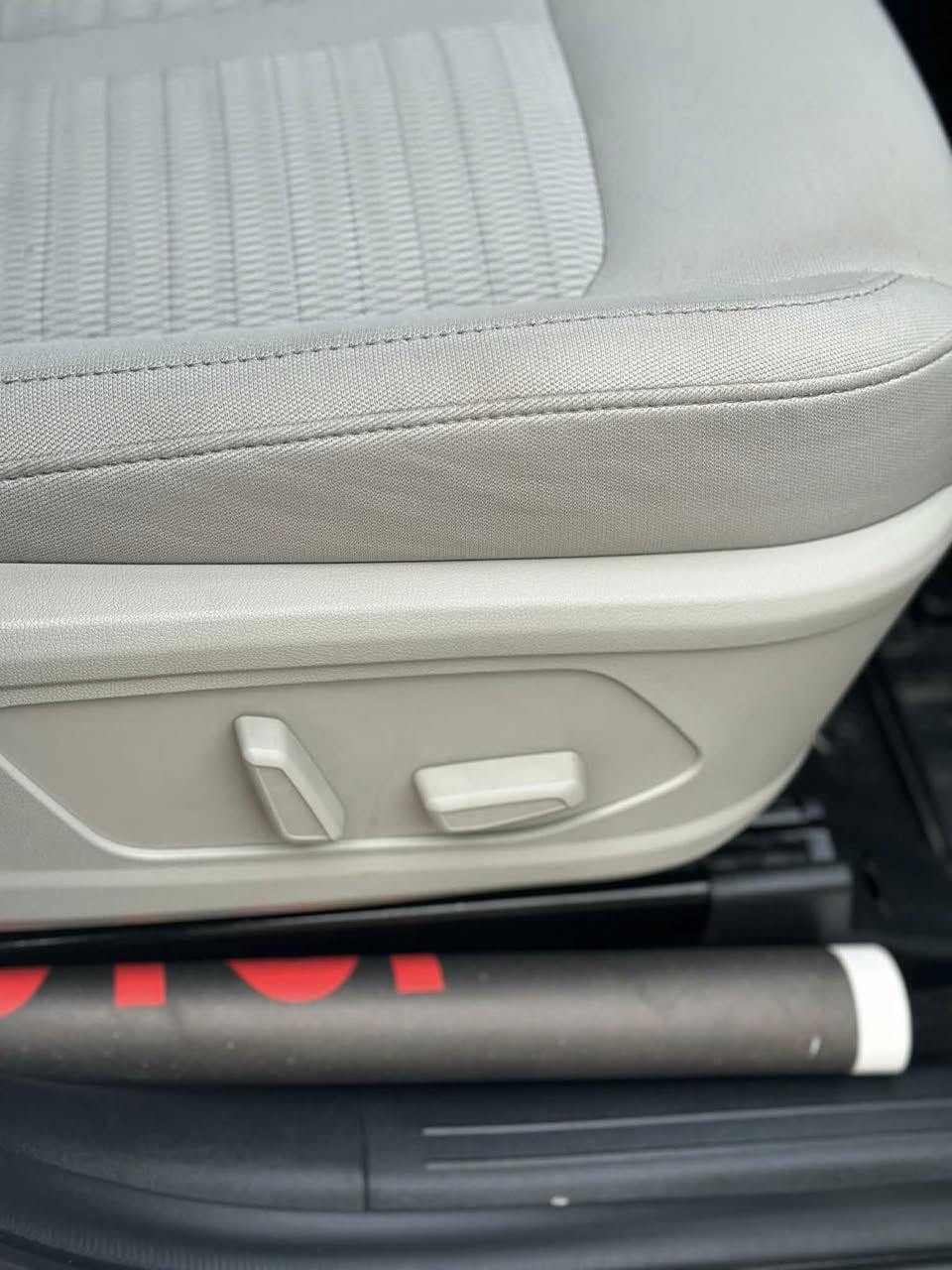 السلام عليكم
سورنتو موديل 2022 دولية للبيع او مراوس 

رقم بغداد 
ماشيه 42 حقيقي 
بنوراما 
كير ماوس 
باب خلفي كهرباء 
هندبريك بصمه
كشنات مخمل 
كشنات الامامية كهرباء 
كشنات الخلفيه كهرباء 
بردات  ابواب
مكينة 6 سلندر
3 قطع تبريد 
4 عدسات
شاحن موبايل 
حساس امامي خلفي 
كامره 
بصمه بالاضافه الى تشغيل عن بعد 
وباقي المواصفات المعروفه
ملاحظة سونار من ضمن الصور يوضح بالسيارة 
اي استفسار اتصال على 

***********
***********
