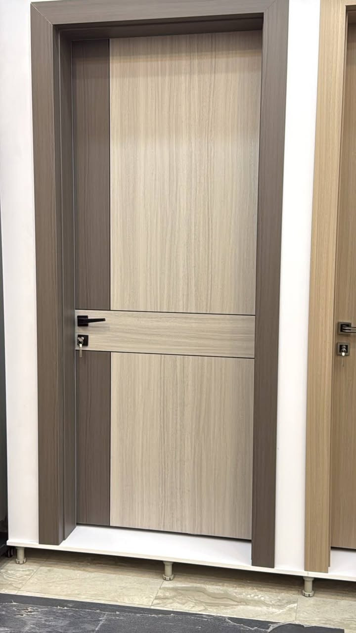 آمكو لتجارة الابواب الداخلية🚪  
# الداخلي
وابواب القاصة الحصينة تركية المنشأ🇹🇷
__________________
قياس (270×100) 
 •التركي 🇹🇷 ..... باب بي في سي ضد الماء (350  الف)ضمان ٢٠ سنة استبدال مع التركيب
•الشمالي🇮🇶........(225 الف )  ضمان ٥ سنوات
🧑‍🔧الشد🪛
 (40 الف )لكل باب
_________________________
قياس (240×100)
 •الصيني  .............(من 350 الى 450  الف) شامل التركيب 
__________________
# الخارجي
( الاسعار تختلف حسب الـقيــاس والـمـوديــل) 
(🧑‍🔧الشد 🪛 50 الف ) لكل باب خارجي 
_________________________
.للحجز والاستفسار ***********☎️ 
*********** واتس اب
.
🚛اجور النقل حسب الموقع تضاف على السعر النهائي
توصيل لكافة محافظات العراق 
 (  ارسل الموقع نجيك لابعد مكان 📍 )
متوفر توصيل وحجز 🚛 📦
تنويه لانتعامل بالابواب ال mdf اطلاقا #بغداد #موصل #ابواب #سلايدات #مطابخ_تركية #مشاهير #الجميع
#تصاميم #تصاميم_عصرية #بيع_جملة_ومفرد #ديكورات #شبابيك_ابواب_للألمينيوم_والديكور #ابواب_داخلية #ابواب_خارجية
