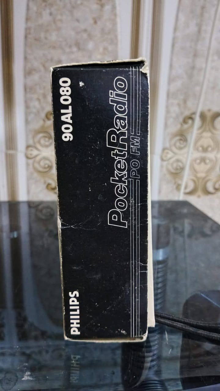 راديو PHILIPS 90AL080
جديد لوك مع الكارتون 
بلد الصناعة هولندا عام 1979
للاستفسار المراسلة خاص


**إذا كنت صاحب هذا الإعلان وتريد حذفه لأي سبب، رجاءا أرسل رسالة إلى الدعم الفني**