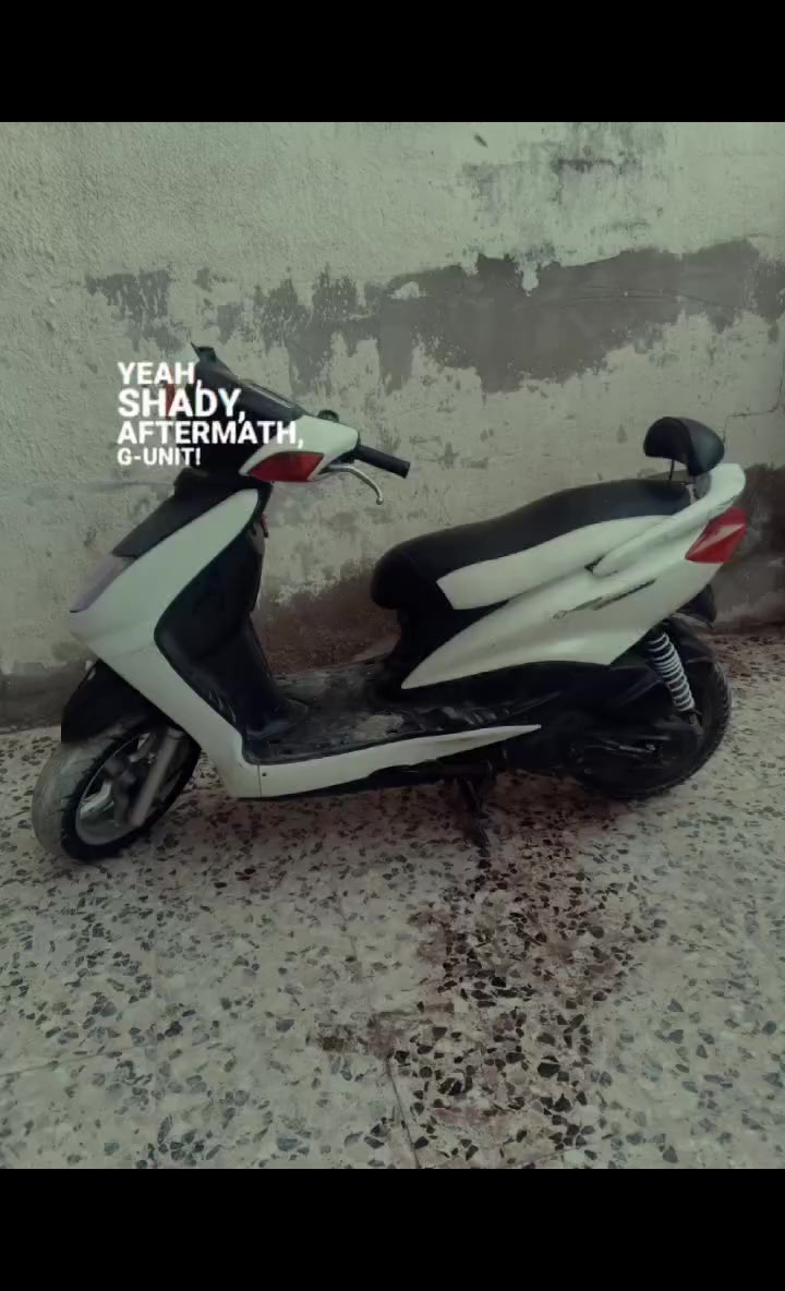 السلام عليكم دراجة سكنس للبيع ياباني 110الدراحة خير من الله شلعة معدل حلوة بيهة كلج رياضي خلفي مكينة مكفولة كفرات بلادي نقصهة بس باتري باتريهة كاعد الدراجة هندر واحد شوكت ما تريد السعر 400وبيهة مجال لعنوان البلديات وهاذة رقمي***********
