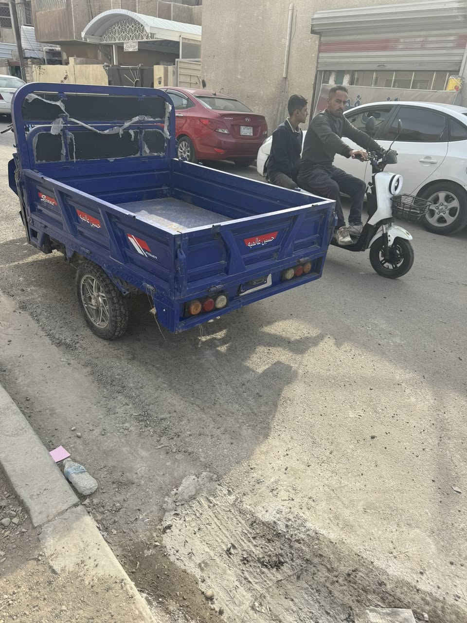 السلام عليكم موديل 24السعر 1400مليون بطاريات جديده وكامل غراضها موجوده***********
