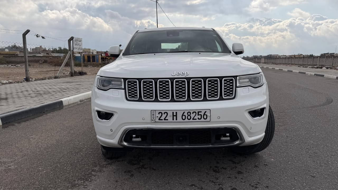 جيب كراند شيروكي خليجي (اوفرلاند )
الموديل : 2021 (خليجي )وكالة هارلم.
العداد : 50 الف 
المحرك : 6سلندر 3600
الرقم  : اربيل بأسم الشركة 
اللون : ابيض ناصع .
....
السيارة مغلفة سيستم ppf 
سياره مكفوله كفاله عامه من الدعامية للدعامية 
على بلاد الشركة وعلى الفحص .
نظافة السيارة100  ب100
(السيارة وكالة هارلم )
........
* المواصفات :
* ⁠.......
* ⁠سقف بانوراما 
* ⁠دفع رباعي 4x4
* ⁠شاشات خلفية 
* نظام التعليق الهوائي (چكات) 
* داخل جلد قرميدي 
* رادار امامي تفاعلي 
* رادار خلفي 
* تحذير الخروج عن المسار 
* ⁠نقطة عمياء 
* فرش المقاعد من الجلد . 
*صفي المقاعد الأمامية كهربائية .
* ذاكرة لحفظ وضعيات الجلوس ( ميموري) . 
* صفي المقاعد الأمامية مع تبريد وتدفئة . 
* صف المقاعد الخلفية مع تدفئة . 
* ويل مروم قياس 20 انج .
* مقود السائق كهربائي . 
* تدفئة ستيرن . 
* دخول ذكي .
* شاشه كبيرة 8.4 انج .
* نظام الملاحة (GPS. 
* نظام خاص للطرق الوعرة . 
* مصابيح امامية زنون . 
* المصابيح الأمامية مع LED لايت . 
* كشافات ضباب بروجكتر زنون . 
* تشغيل عن بعد .
* صندوق كهربائي 
*  حساسات أمامية . 
*  حساسات خلفية .
* كاميرا خلفية .
* بخاخ ماء لتنظيف المصابيح الامامية .
* مرايا بخاصية التعتيم الذاتي . 
* مرايا جانبية قابلة للطي . 
* بلوتوث تلفون . ؟
* محدد سرعة . 
* نظام ايكو اقتصادي.
*نظام سبورت .
*نظام مانع انزلاق.
* نظام تشغيل واطفاء اوتماتيكي للمحرك . ( Auto Start System ) .
* نظام بريك اوتماتيكي ( Auto Break System ) .
* ⁠............
مكان السيارة / البصرة 

السعر  : 355$ مع المجال القليل 
بيع او مراوس 355 ورقة 
***********
